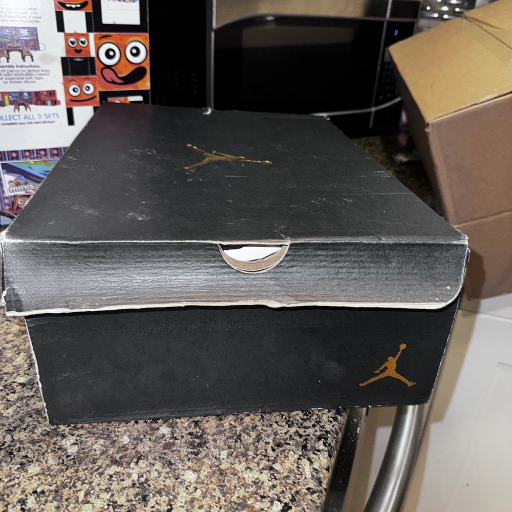 Size 12 DS Air Jordan Bordeaux (2015)